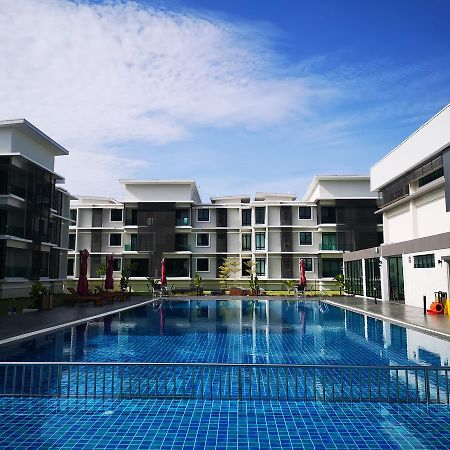 The Meadow Park Appartement Kampar Buitenkant foto