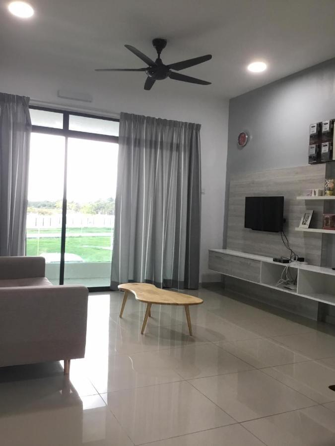 The Meadow Park Appartement Kampar Buitenkant foto