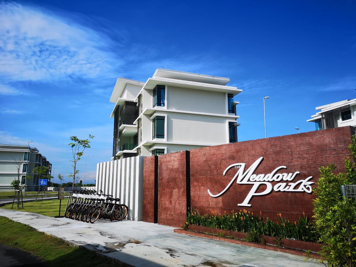 The Meadow Park Appartement Kampar Buitenkant foto