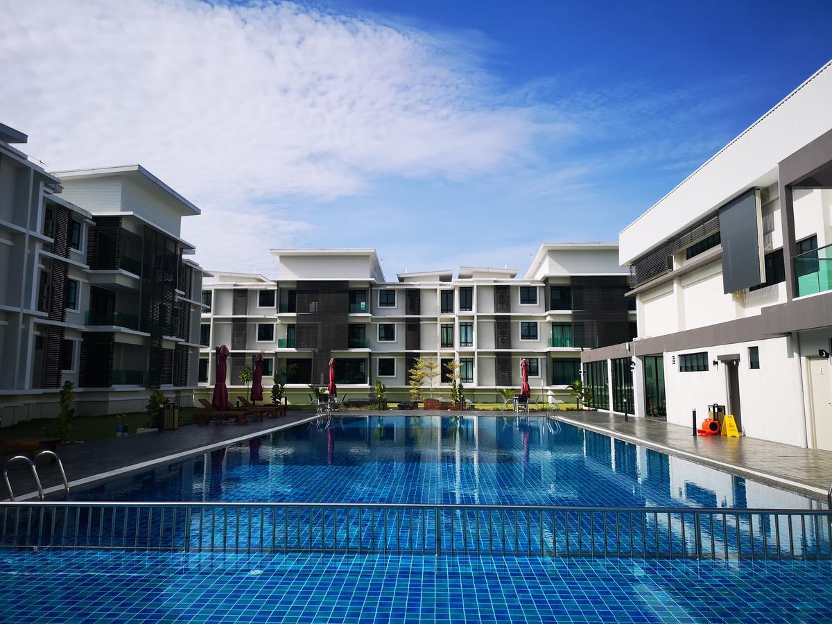 The Meadow Park Appartement Kampar Buitenkant foto
